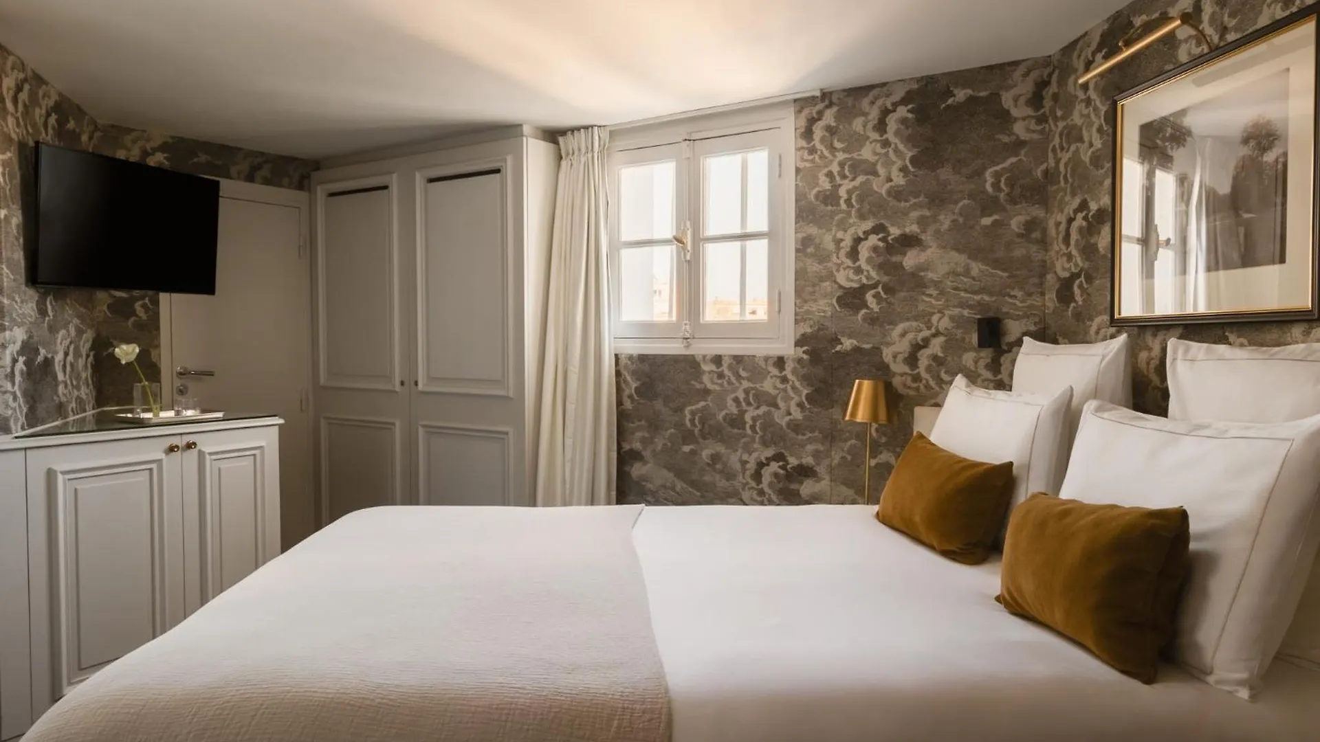 Bourgogne & Montana 4* Paris