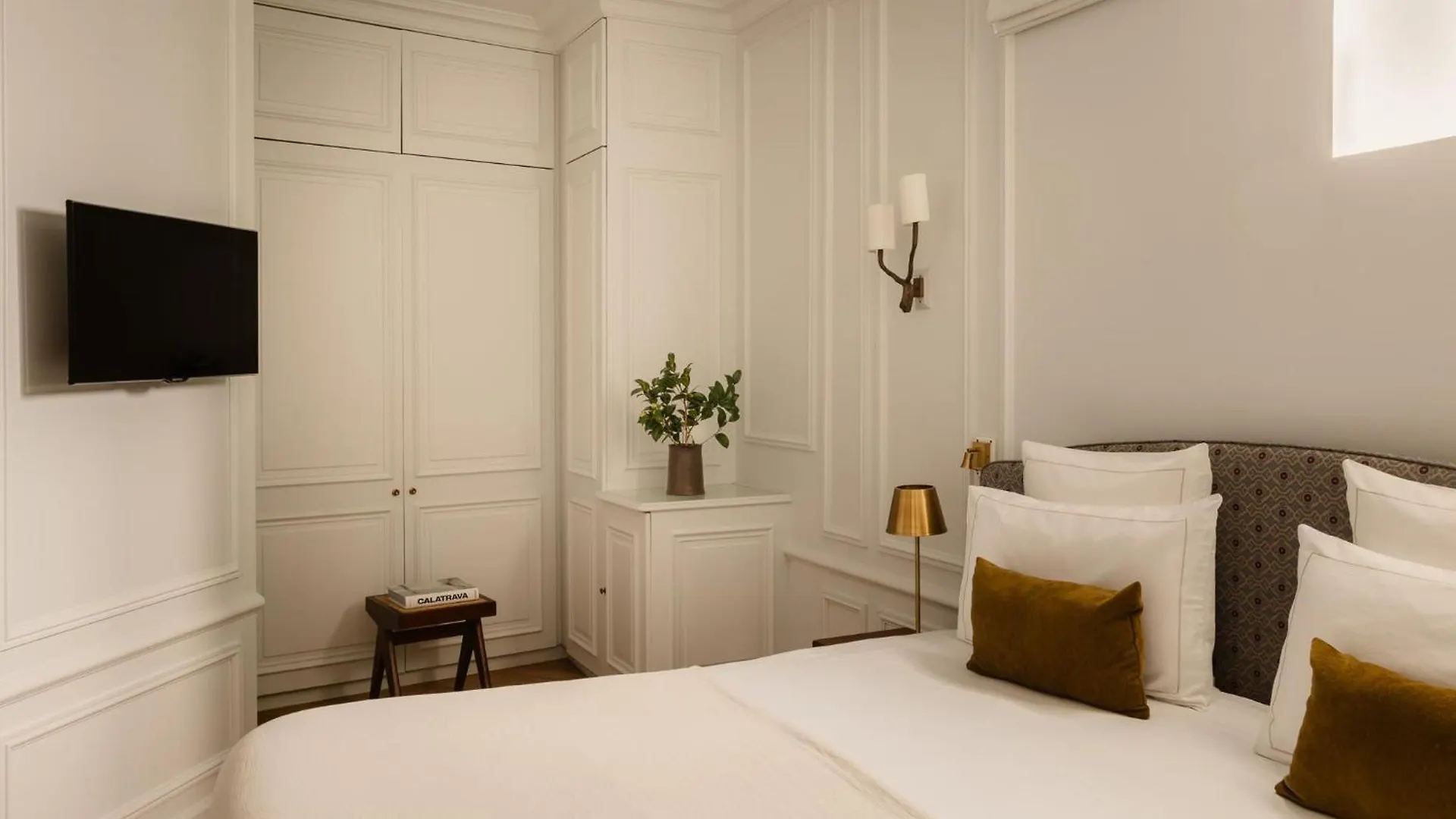 Bourgogne & Montana Hotel 4*