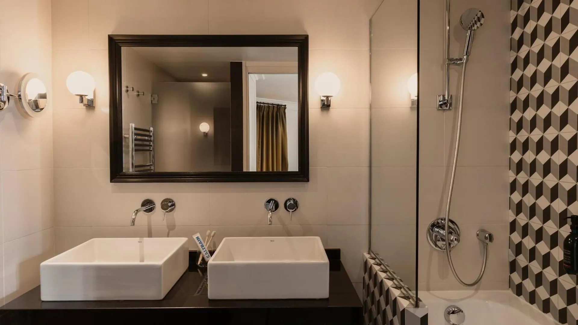 Bourgogne & Montana Hotel Paris