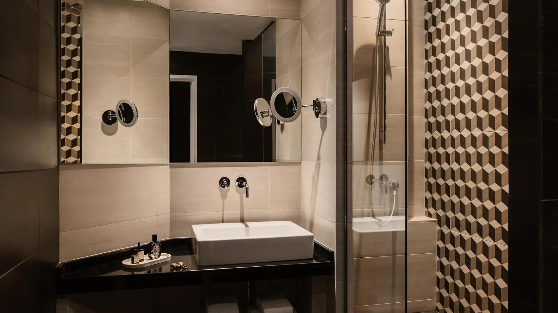 Bourgogne & Montana Hotel